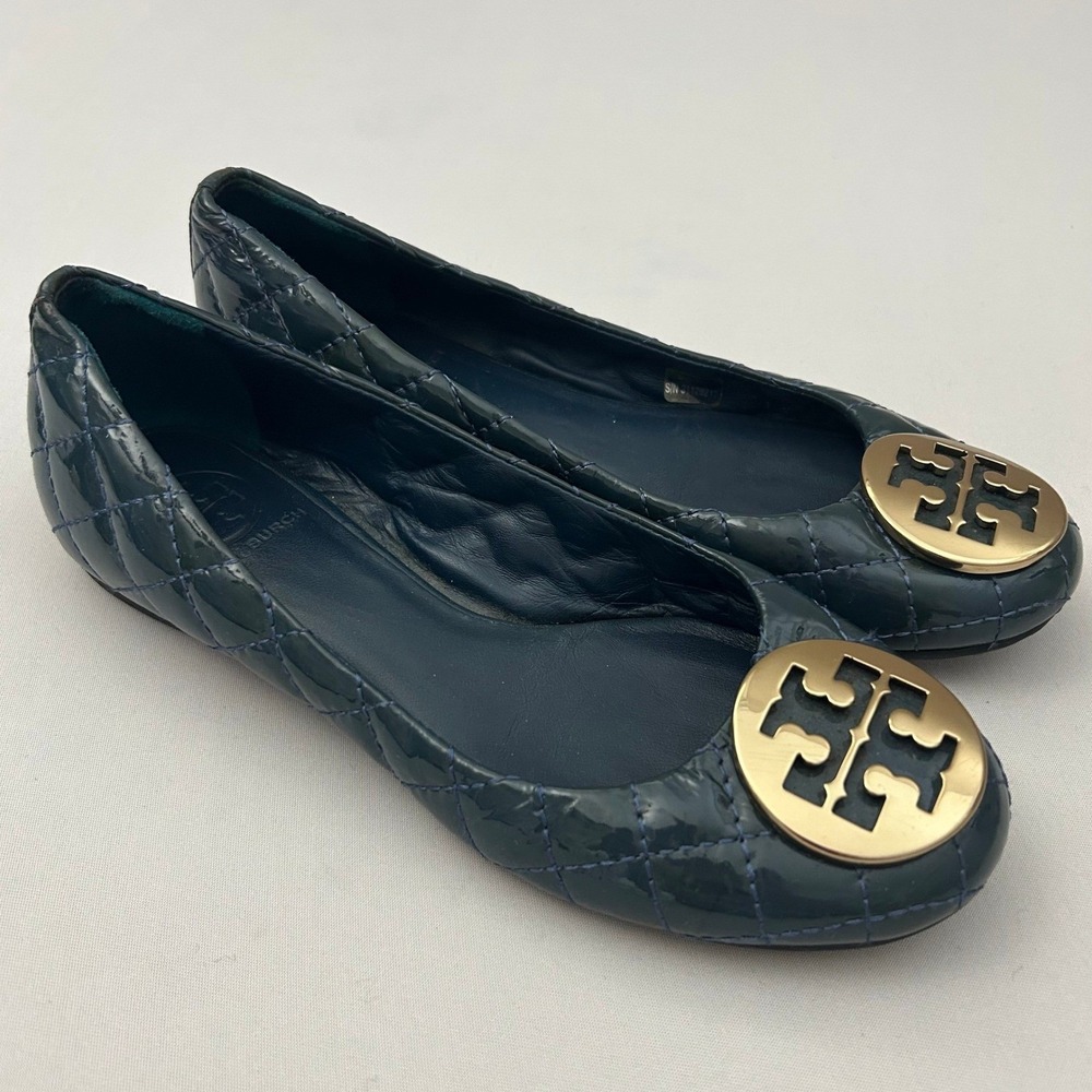 Tory Burch Quinn Ballet Flats Womens 6.5 Blue Quilted Patent Leather Gold Logo - Picture 3 of 11